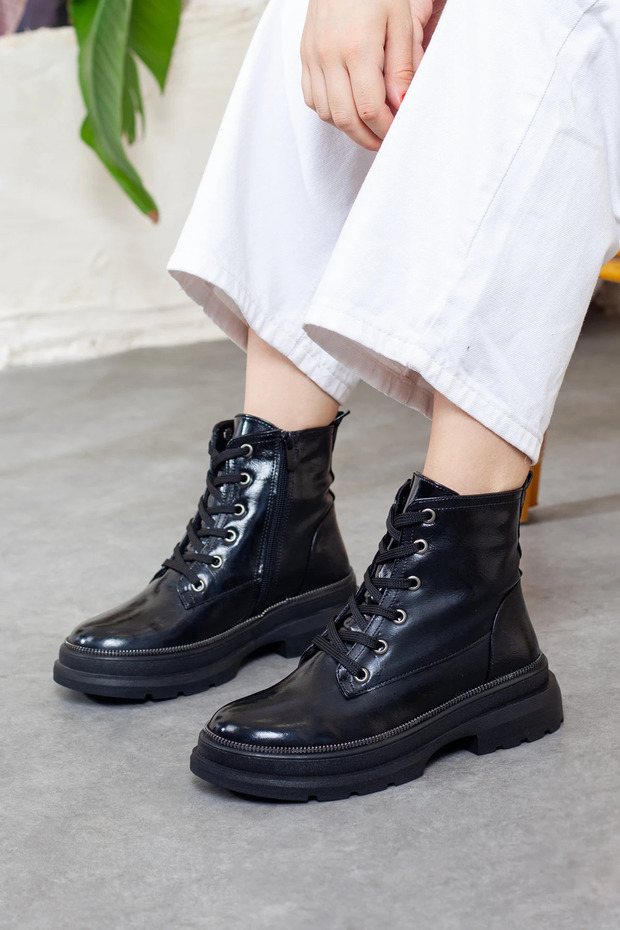 Women's Extra-Lightweight Everyday Boots