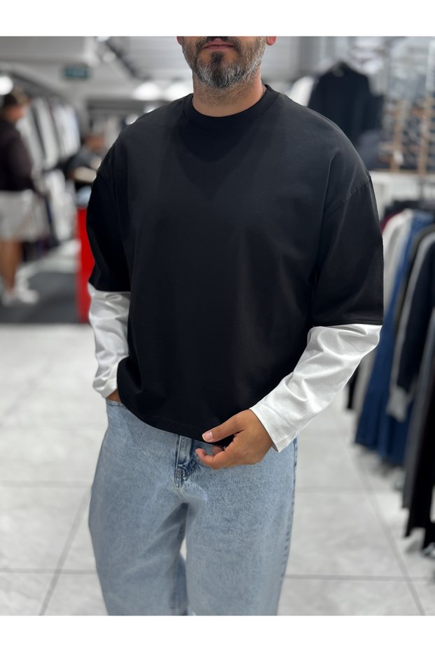 Oversized Sweatshirt with Black Patchwork Sleeves PM-206