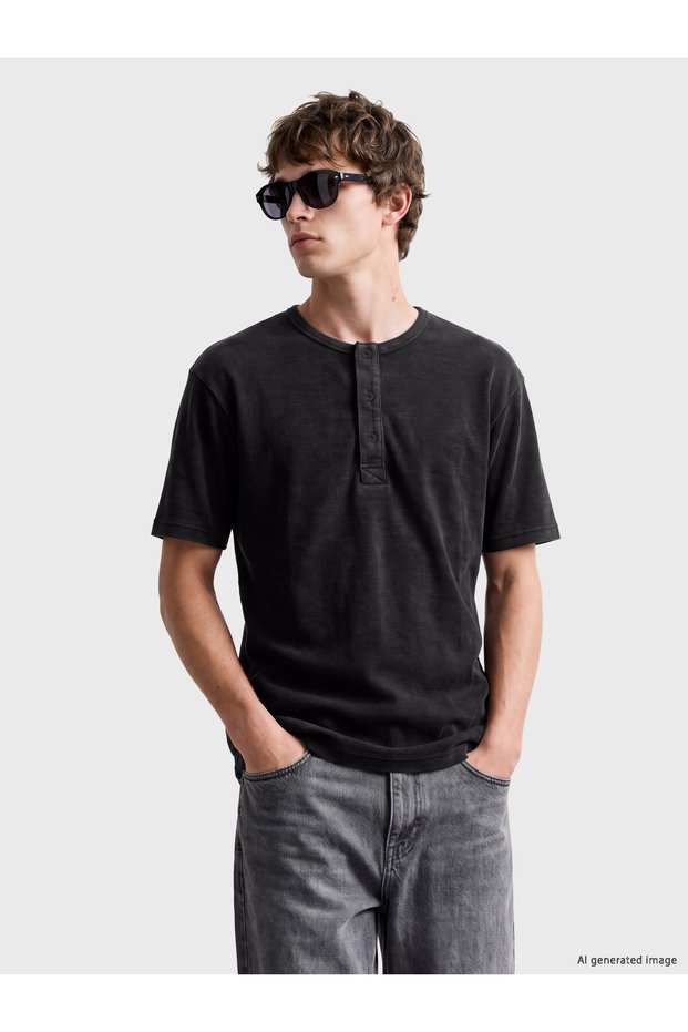 Peak New Season Black Button-Down Crew Neck Men’s T-Shirt