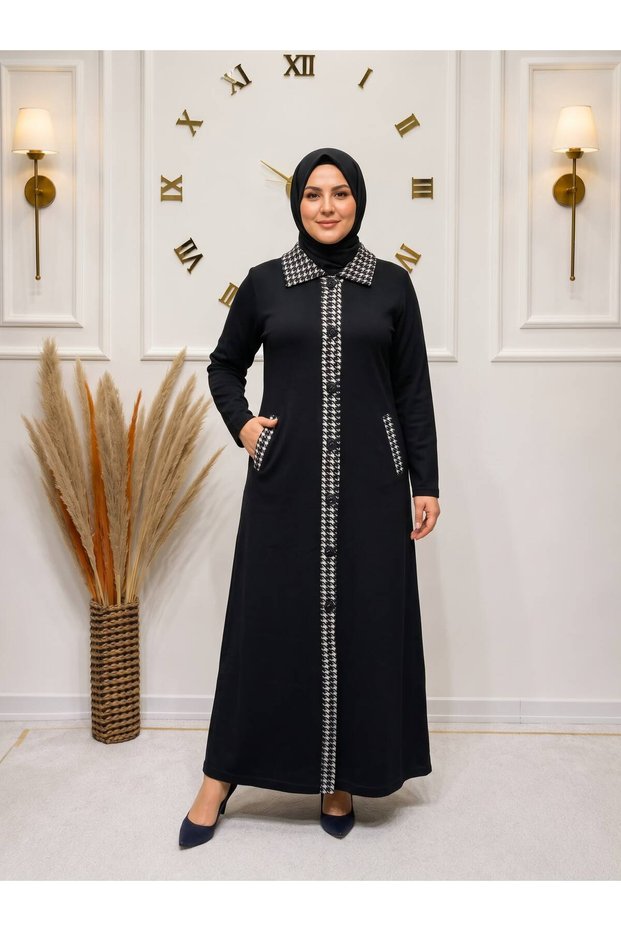 Women's New Season Knit Coat with Plaid Pattern, Front Button Closure, Pockets, and Collar.