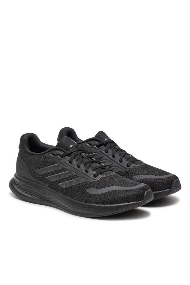 Adidasi, Negru