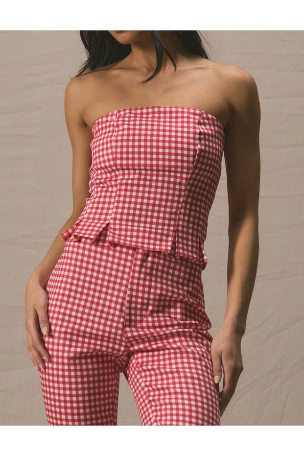 Top, red