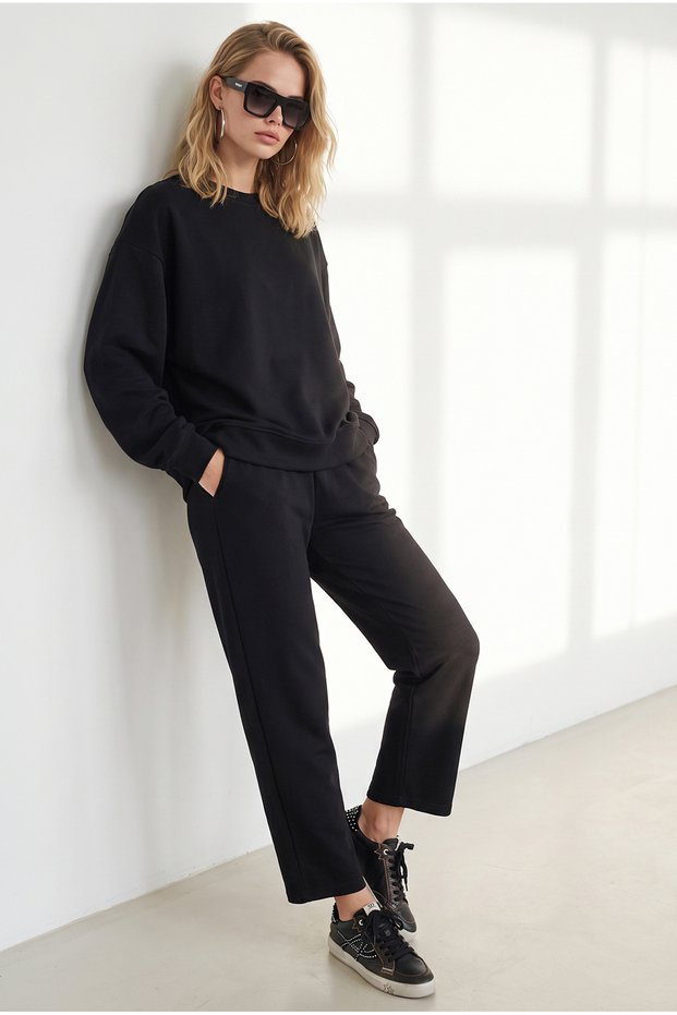 Women's Black Basic Loose-Fit Top and Bottom Set Tkm-19000528