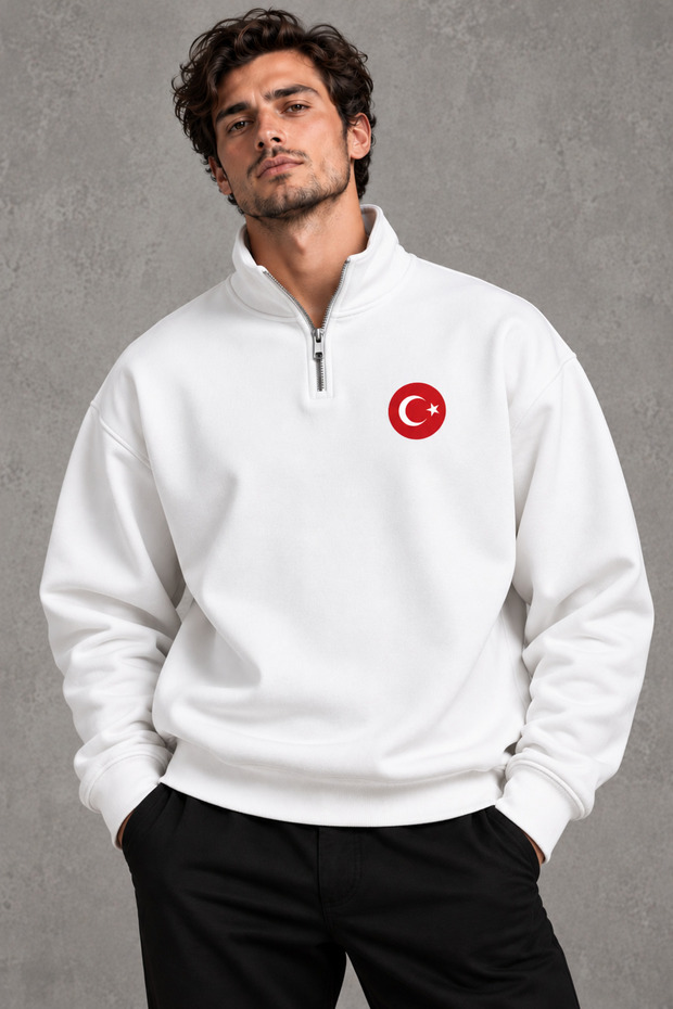 Half-Zip Sweatshirt with a Turkish Flag Print and a Stand-Up Collar.