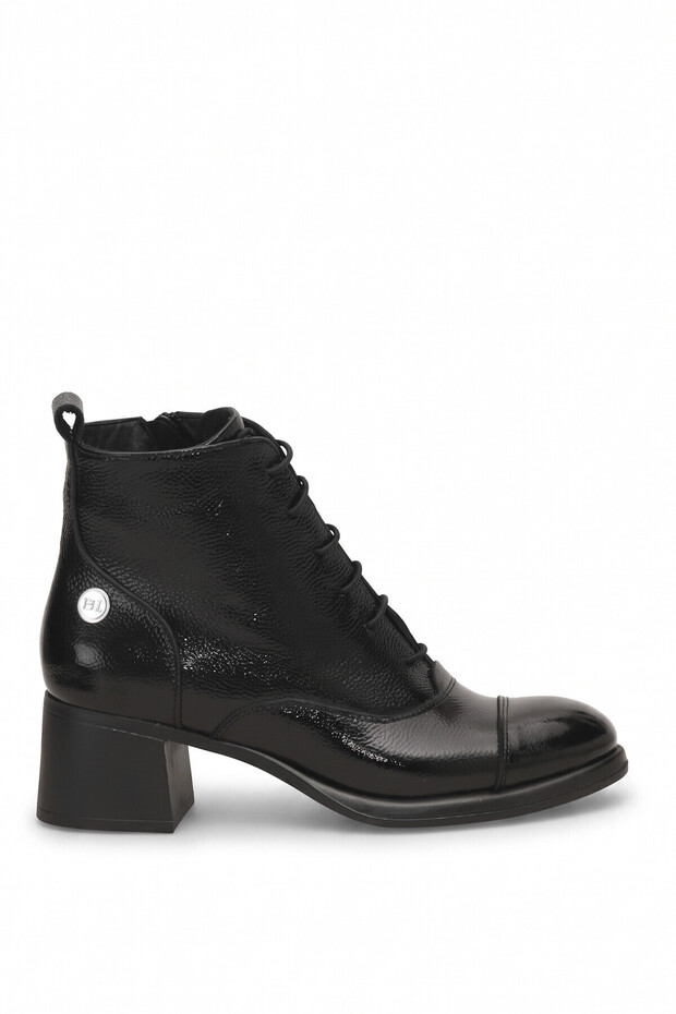 D26Kb-8085R Women's Genuine Leather Heeled Boots, Black.