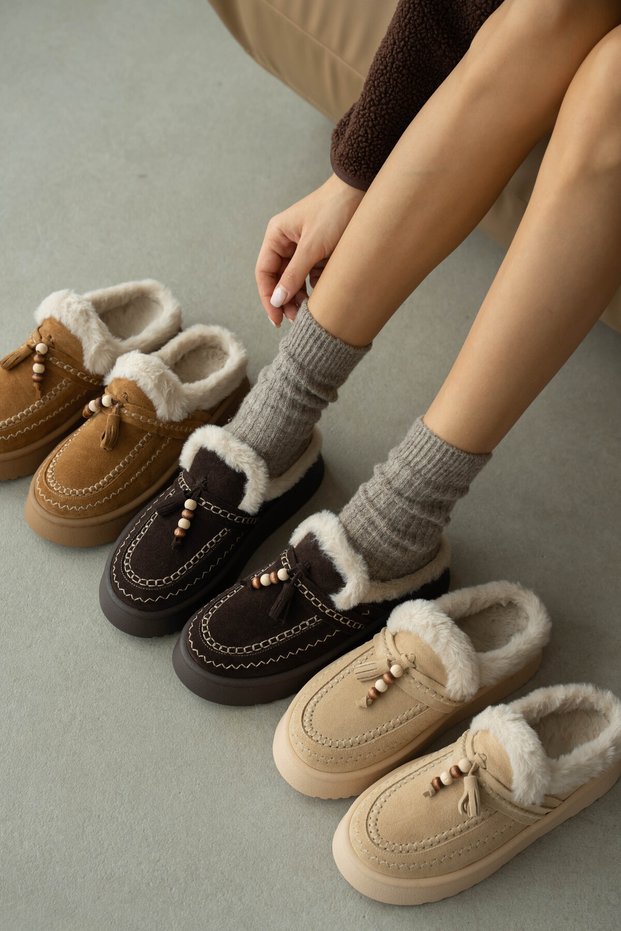 Aisla Genuine Leather Accessory-Detailed Plush-Lined Women's Slippers - Brown Suede
