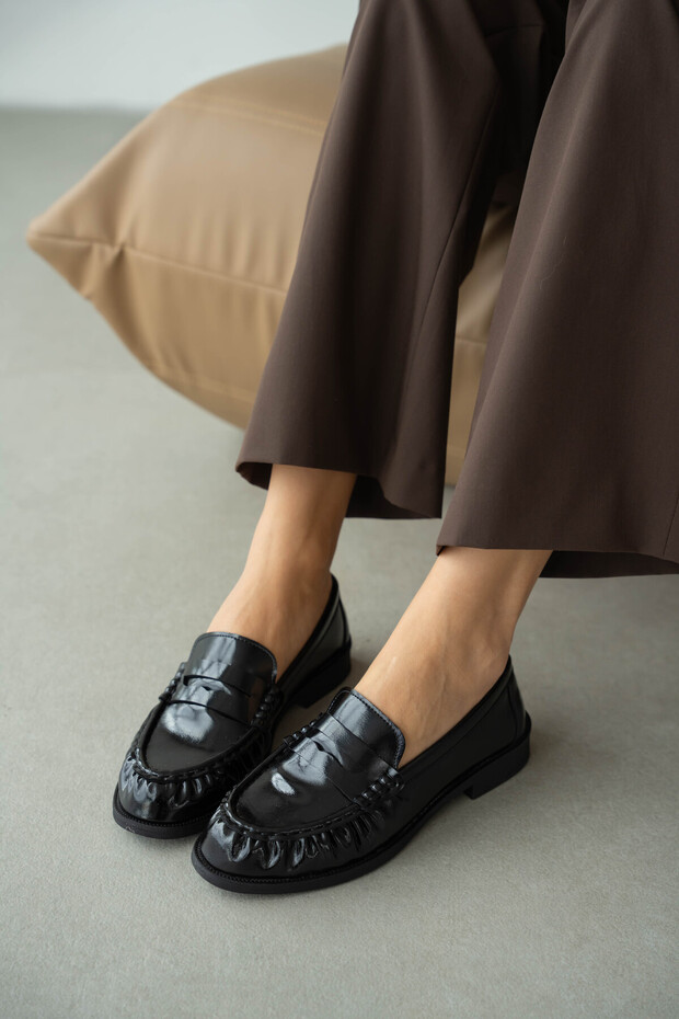 Lurein Women's Loafer with Ruffled Detail and Lightly Thick Heel - Black Patent Leather