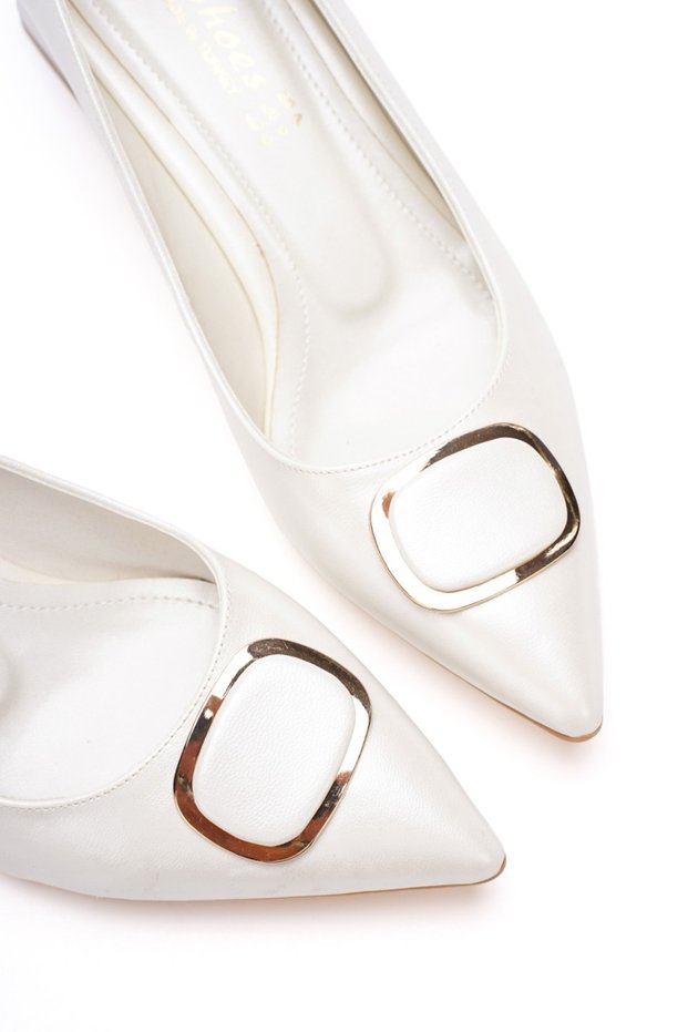 Women's Faux Leather Stylish Buckle Short Heeled Ballerinas