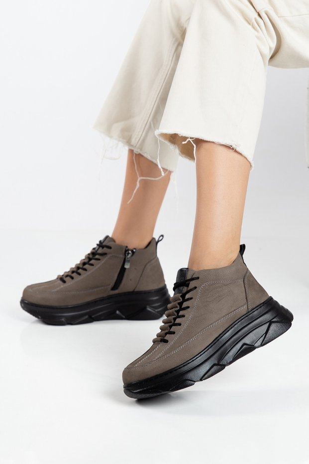 Genuine leather women's daily lightweight boot / bootie dc2427