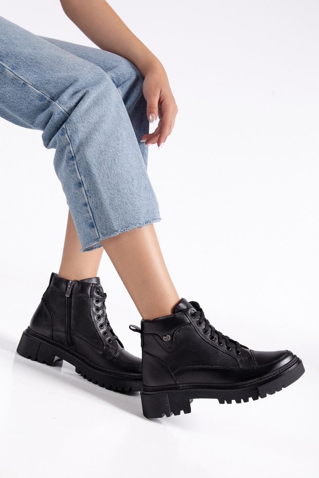 Genuine leather black women's everyday booties dc3707