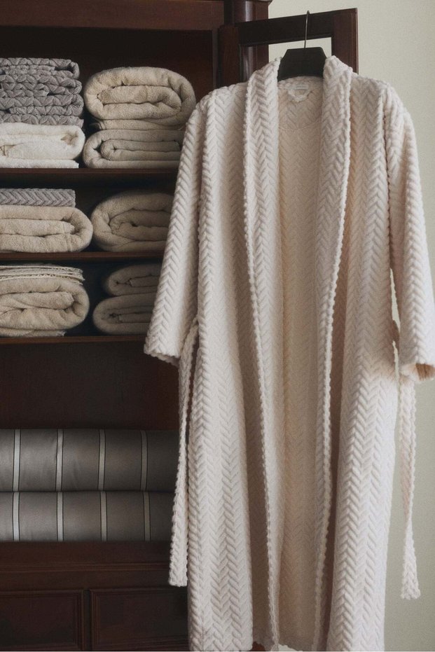 Textured dressing gown