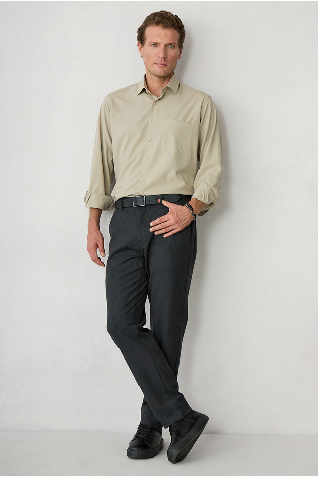 Regular Fit, Standard Cut, Wool-Blend, Side-Zip Closure, Elastic Waistband, Canvas / Chino Pants