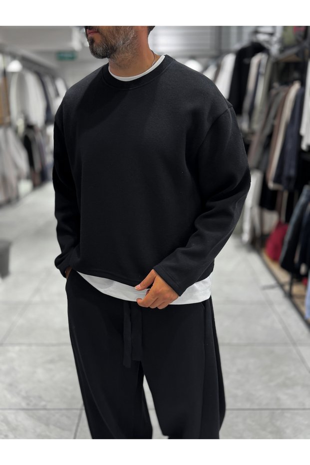 Black Knit Basic Sweatshirt HM-