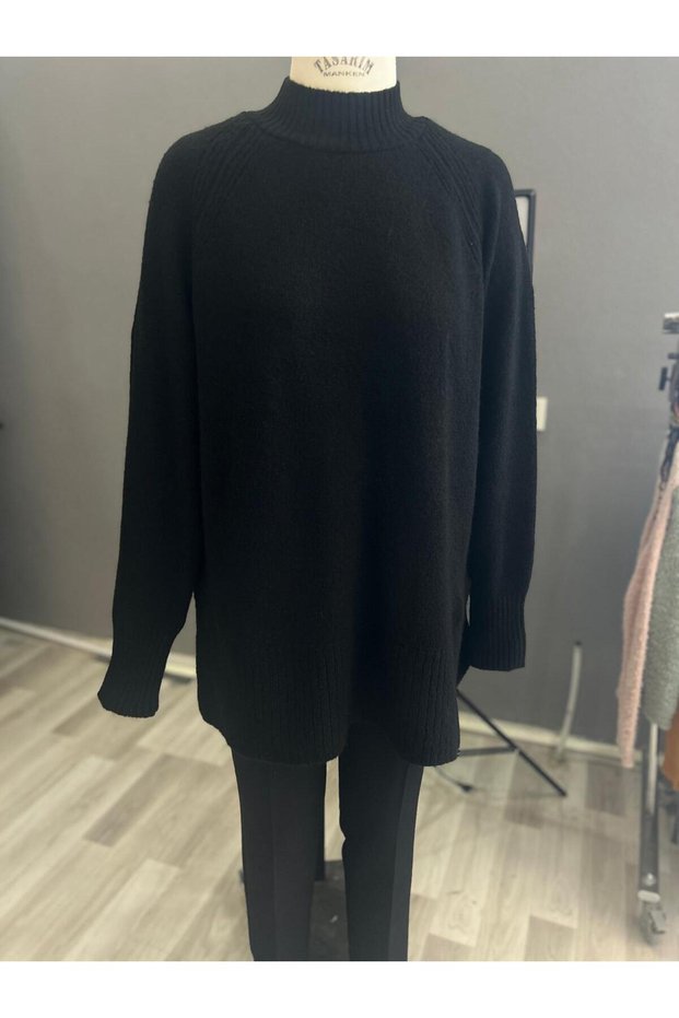 Women's Long-Sleeve Boat Neck Knit Tunic Sweater - Turtleneck Sweater