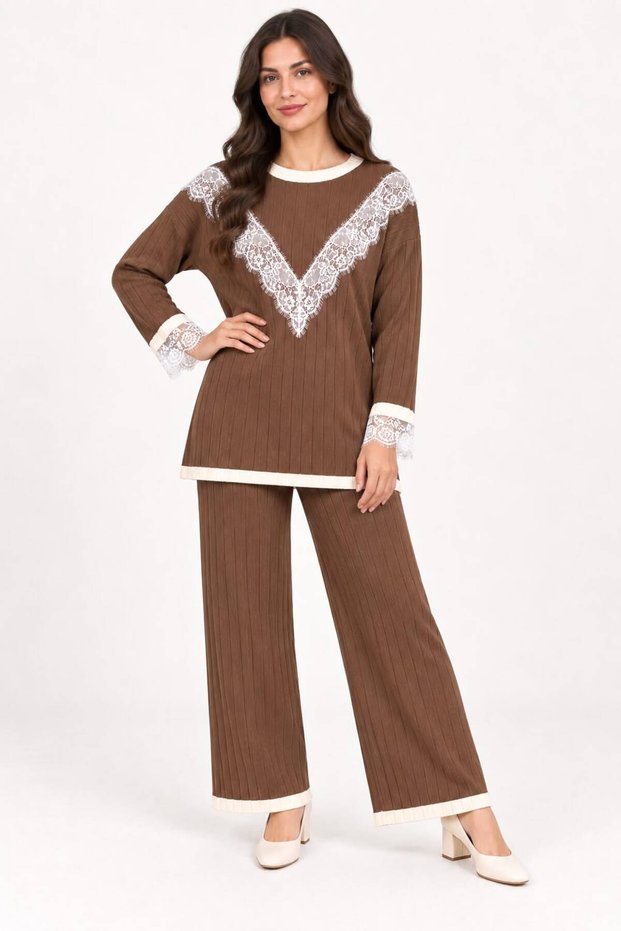 Women's Two-Piece Set with a Crew Neck Featuring Lace Details on the Front and Sleeve Ends, Paired with Corded Fabric Knit Pants