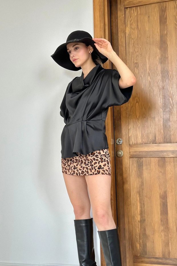 Women's Black Degaje Collar Blouse