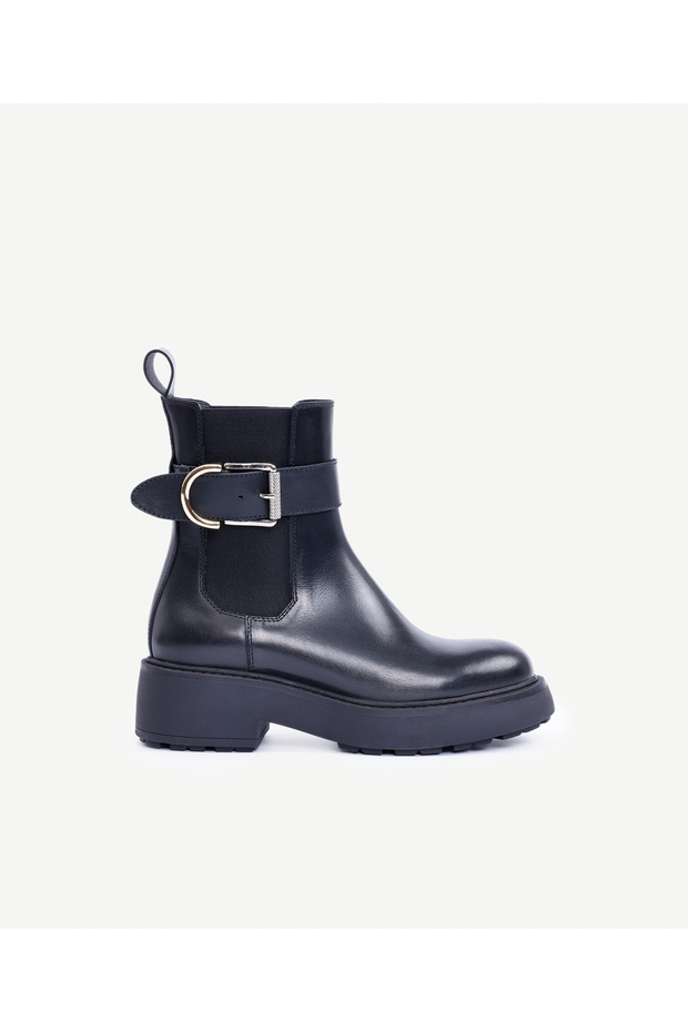 Leather Boots with Elastic and Buckle