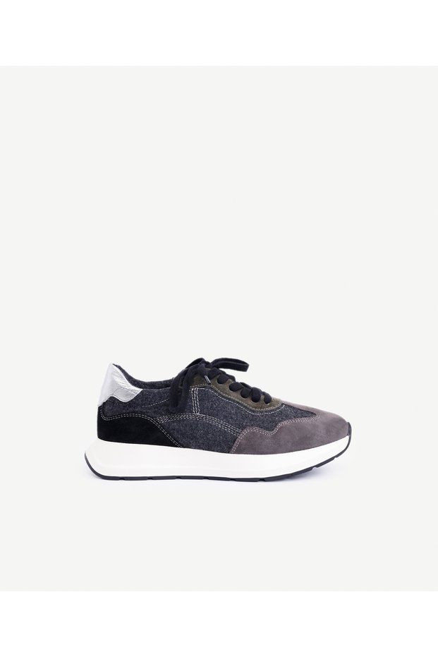 Thick Soled Sports Shoes