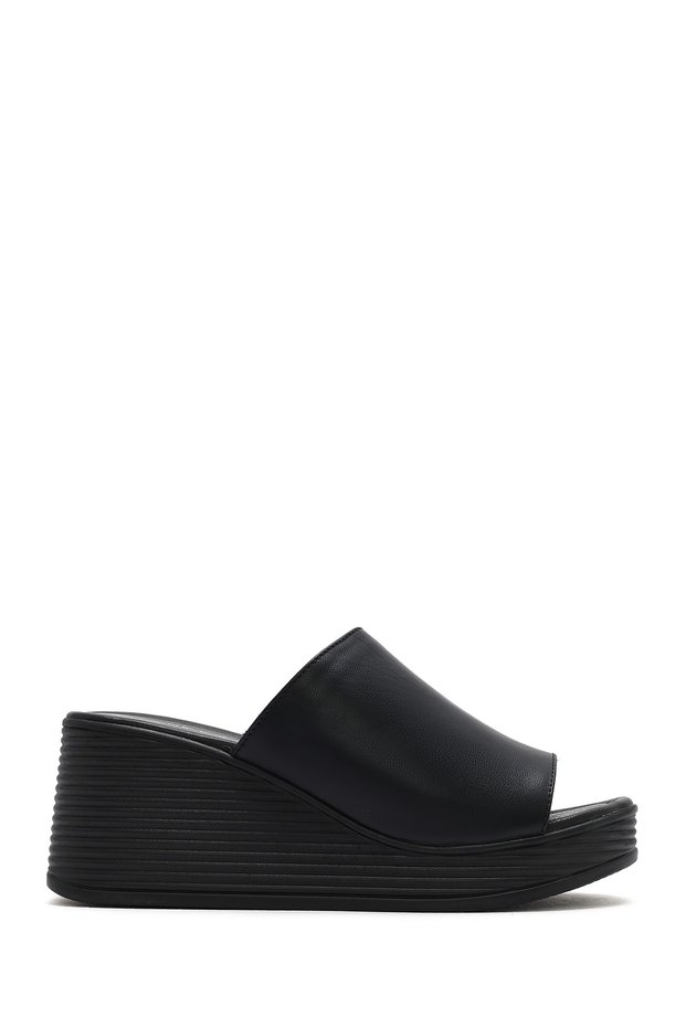 Women's Black Leather Slippers with Filled Heels 26Sfd180818