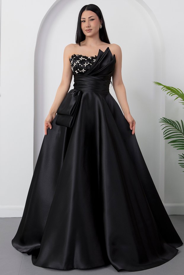 Strapless Neckline Satin Dress with Stones on the Chest Ecr5808