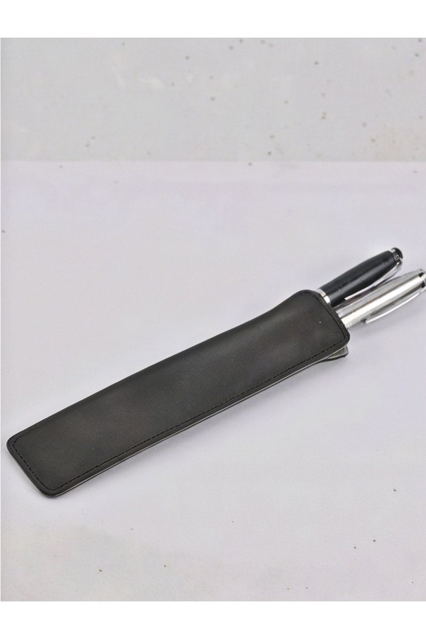Handmade Leather Pen Pouch - Stylish and Protective Pen Holder