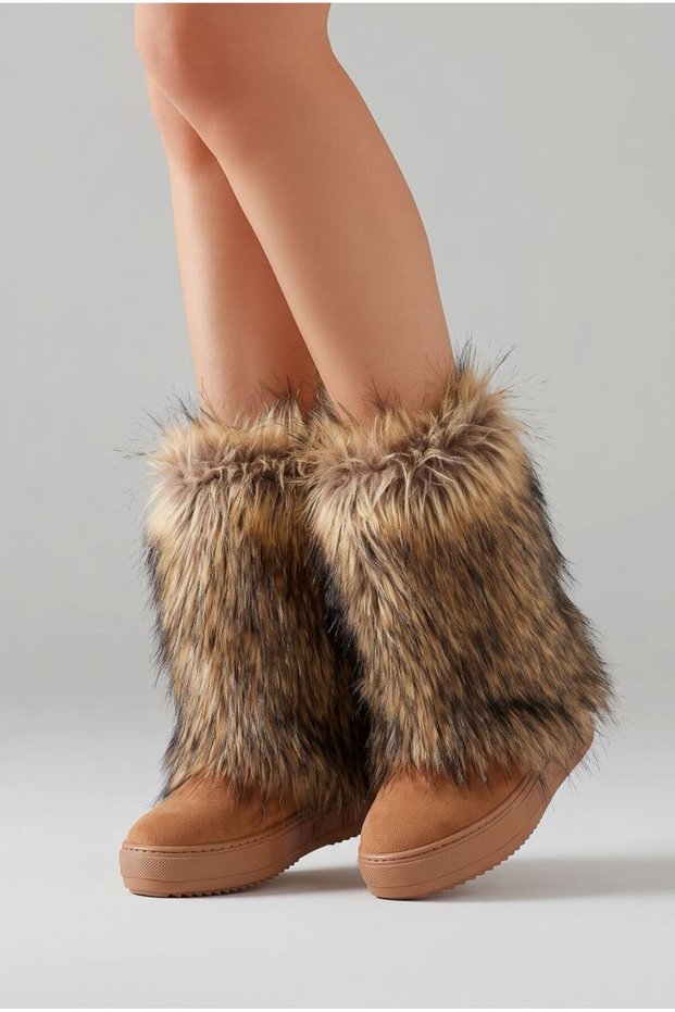 Dizzy Women's Hidden Padded Furry Boots