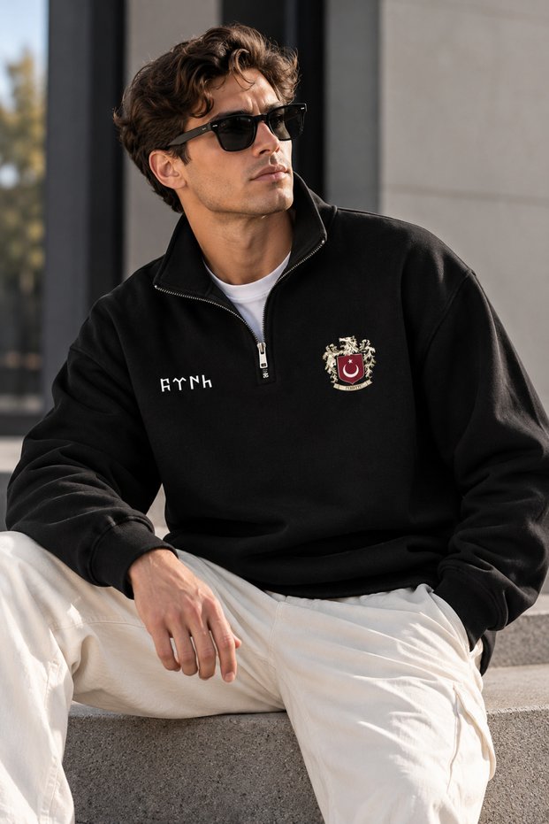 Göktürk Script and Crescent and Star Emblem Printed Half-Zip Stand-Up Collar Sweatshirt