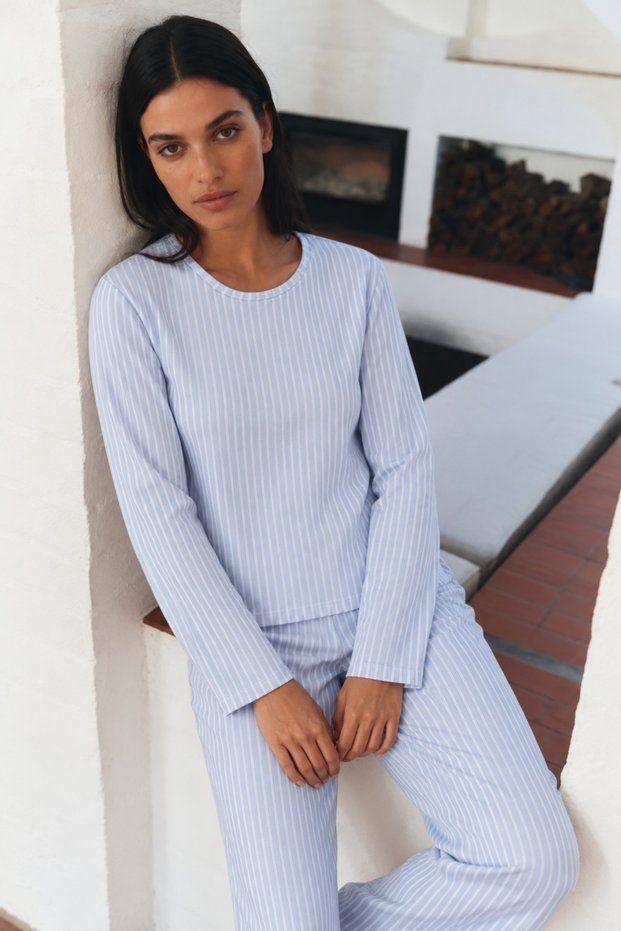 Women's Striped Regular Fit Stylish Blue Pajama Set.