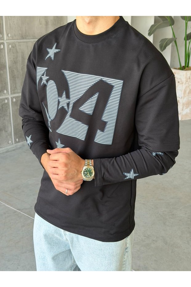 Star Printed Washed Double Sleeve Oversized Sweat T-Shirt, Black.