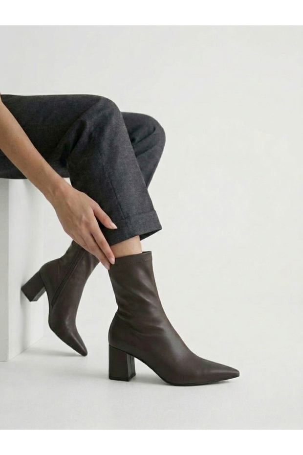 Vaghessa Pointed-Toe Side-Zip Stretch Women's Bootie