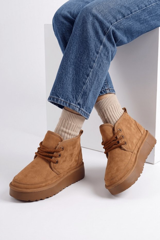 Women's Brown Lace-Up Short Platform Boots with Fur Lining.