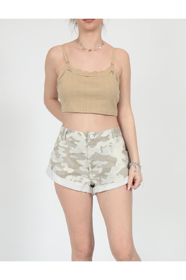 Pantaloni scurti, Crem