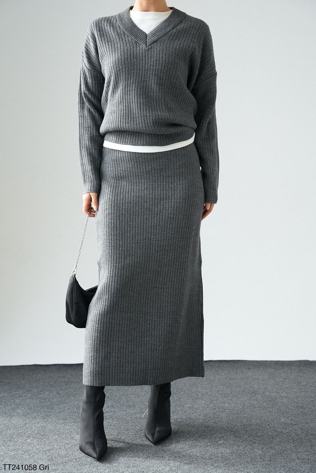Women's Sweater with Collar Detail - 2-Piece Knit Set with Skirt