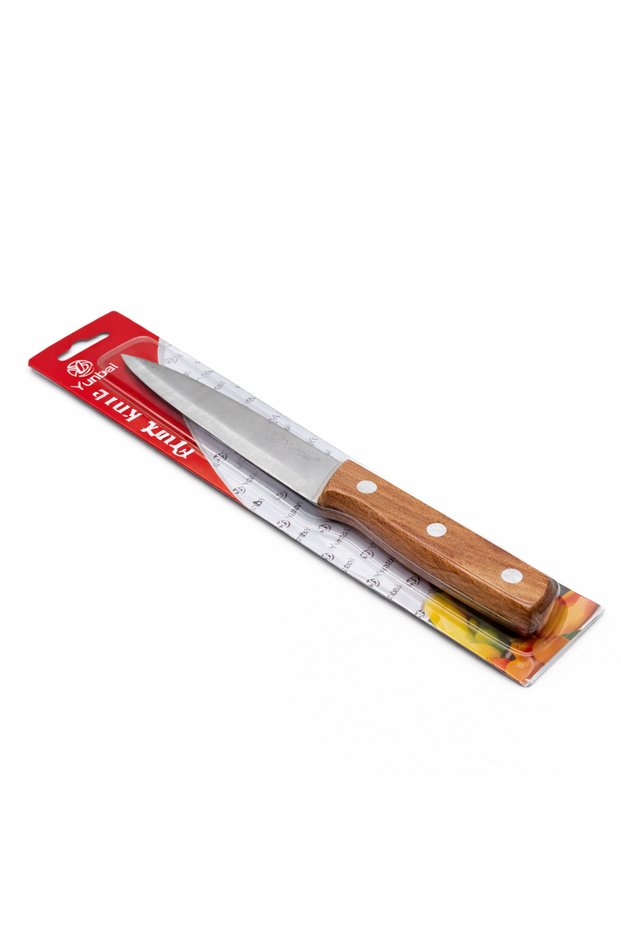 سكين متوسطة الحجم بمقبض خشبي