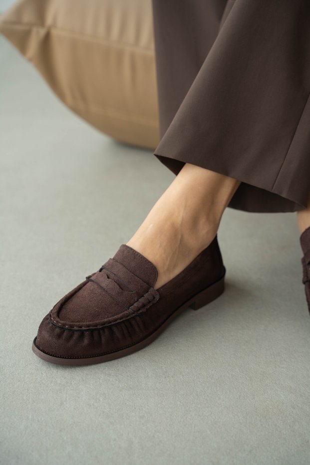 Lurein Women's Loafer with Ruffled Detail and Lightly Thick Heel - Coffee Suede