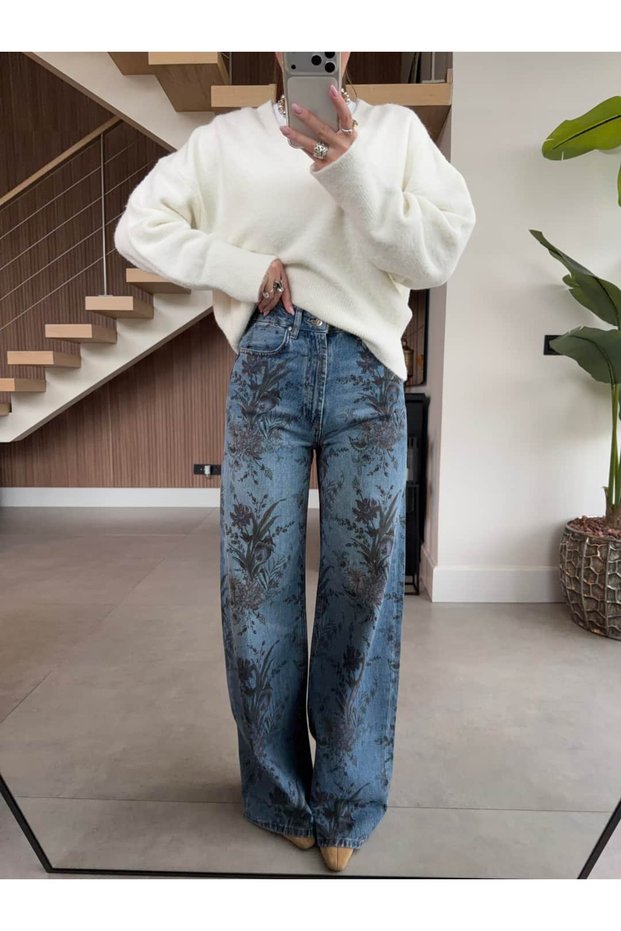 Extra Wide Leg Sofia Jeans with a Flower Print
