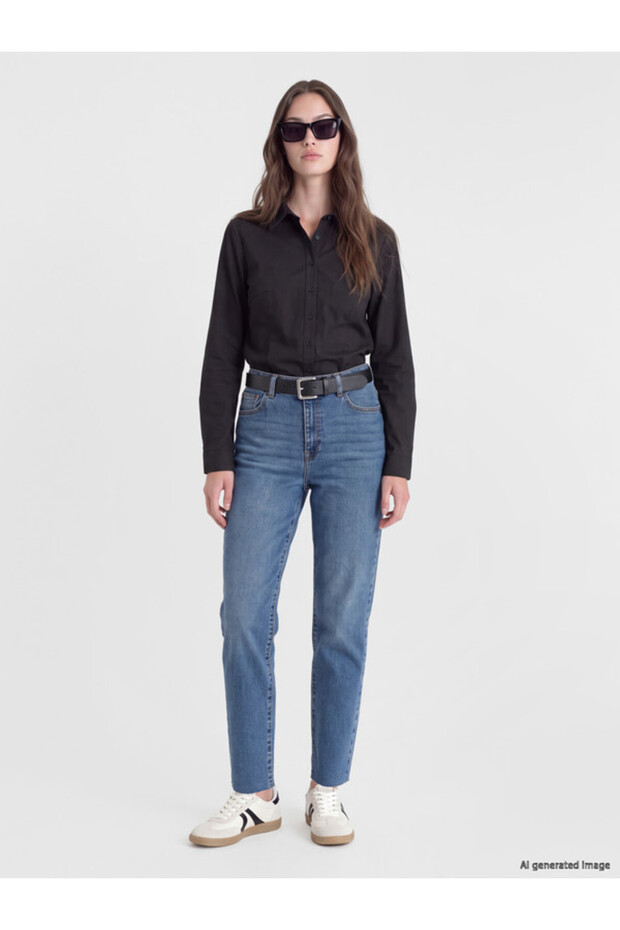 High-Quality Pieces from Çelebi Store: Mom Jeans