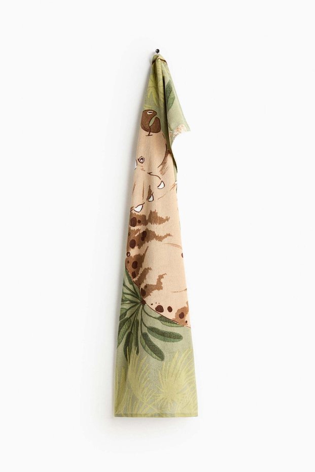 Patterned bath towel