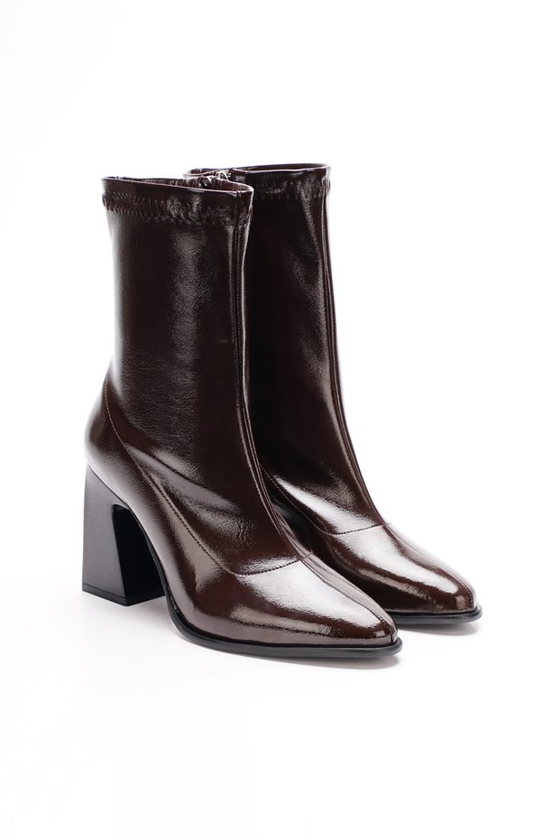 Women's Thick Heel, Pointed Toe, Zip-Up Stretch Boots