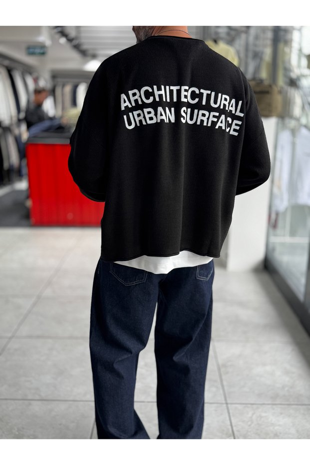Black Surface-Printed Oversized Knit Sweatshirt PM-019