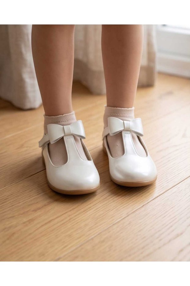 Girls' Orthopedic Ballet Flats with a bow detail on top and a heel