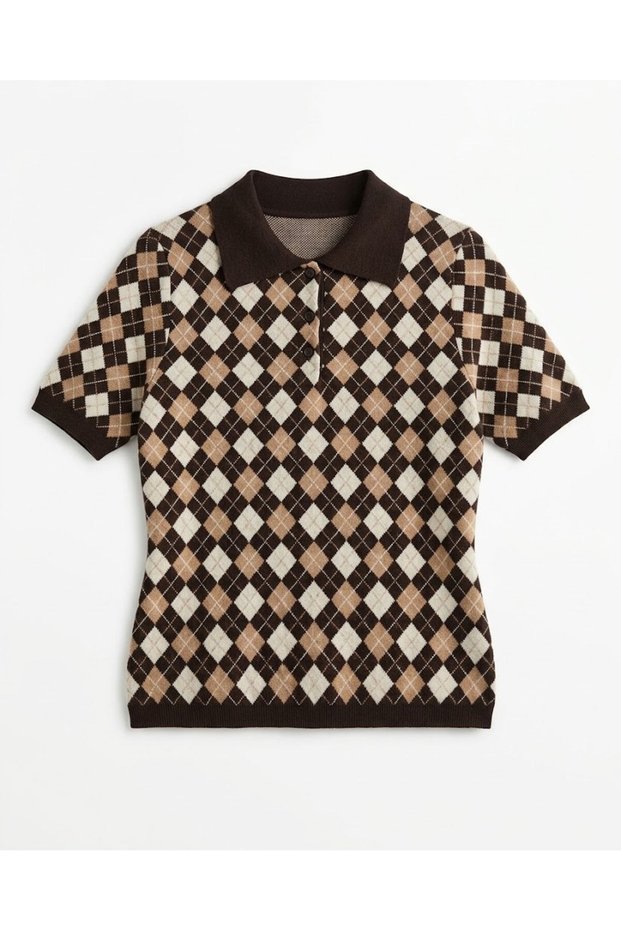 Coffee camel baklava patterned short-sleeve blouse.