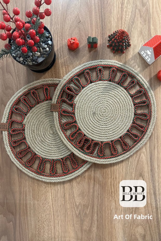 Set of 2 Handmade New Year's Design Jute Placemats, Bohemian Woven American Placemat Set, Decorative Table Setting, 33 cm