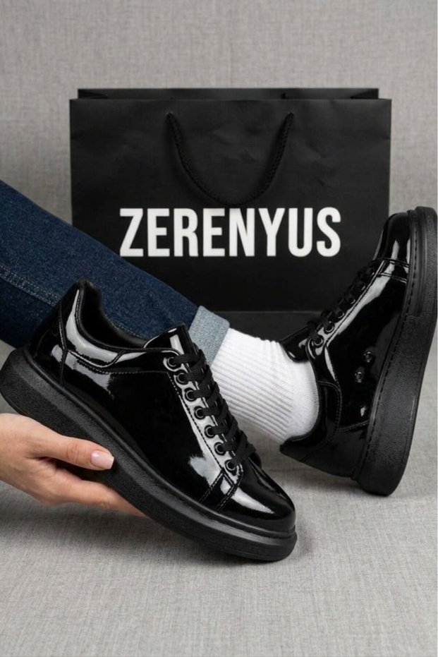 Estrella high-quality alexander lace-up men's sneakers, black patent leather.