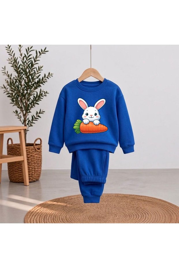 Matching Sweatshirt Set with Rabbit and Carrot Print for Girls and Boys, Crew Neck with Men’s Collar