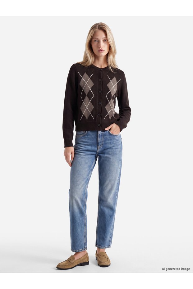 Straight Denim with Pockets for Style-Conscious Shoppers from UZG STORE