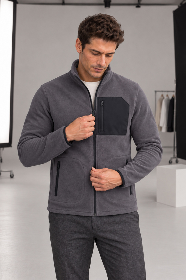 Men's Charcoal Grey Fleece Jacket with 3 Zippered Pockets and Full-Length Zipper