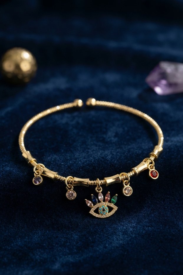 Gold-Toned Rice-Shaped YSX Stone-Inlaid Eye-Shaped Charm Bracelet -