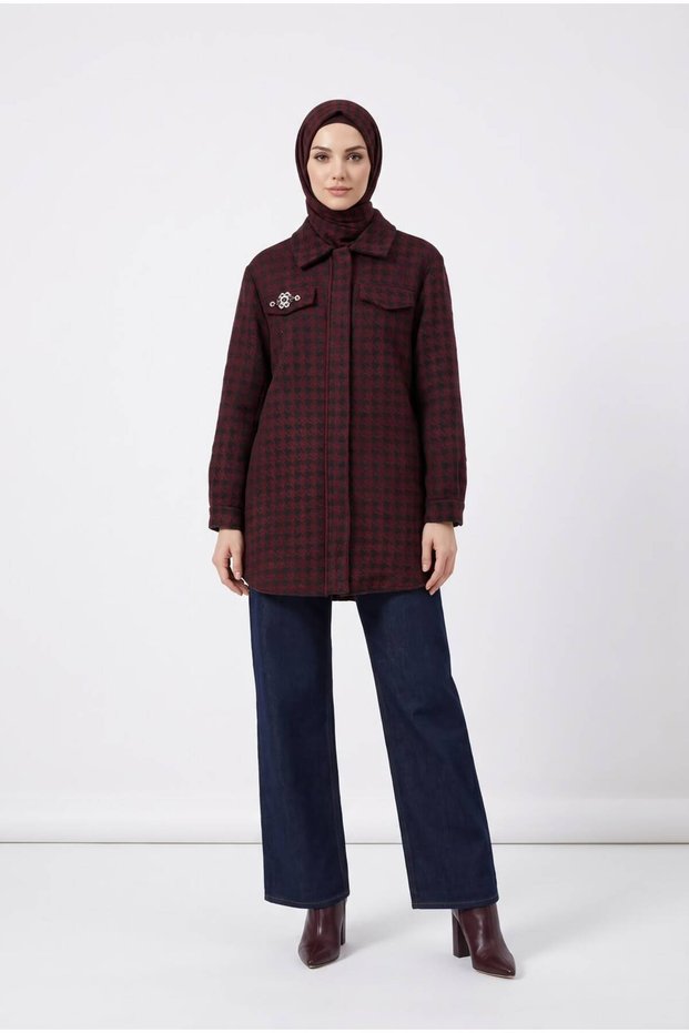 True to Size Jacket with Goose-Foot Pattern and Zipper