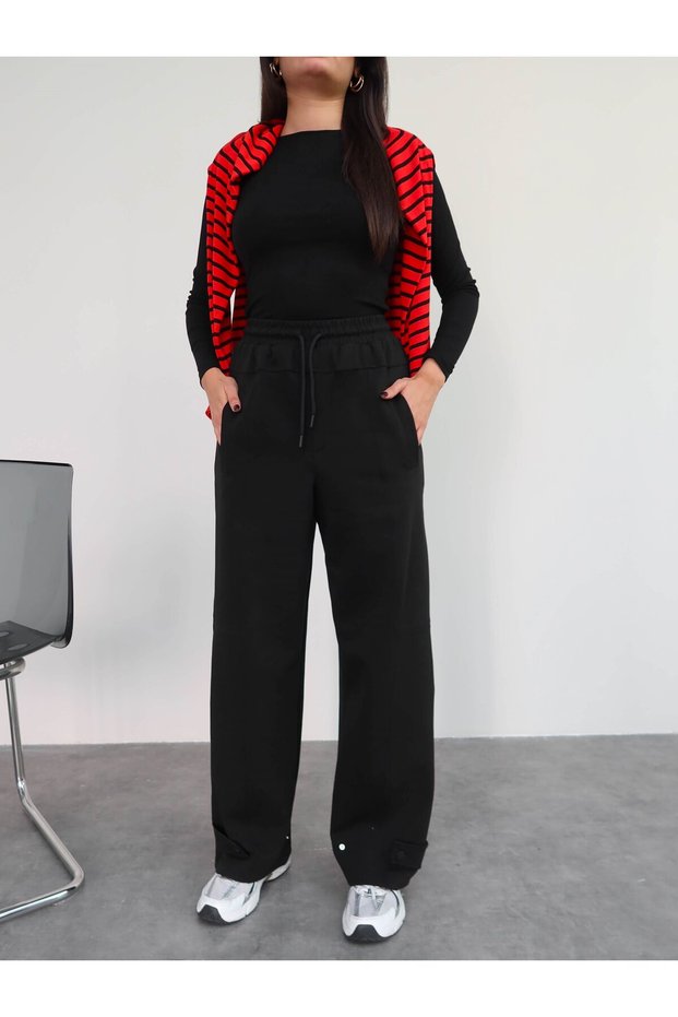 Stitch-Free Sweatpants with Stitched Hem and Epaulets